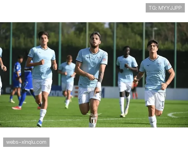 实时:卡利亚里vs热那亚比赛因球迷向场内投掷烟雾弹中断15分钟